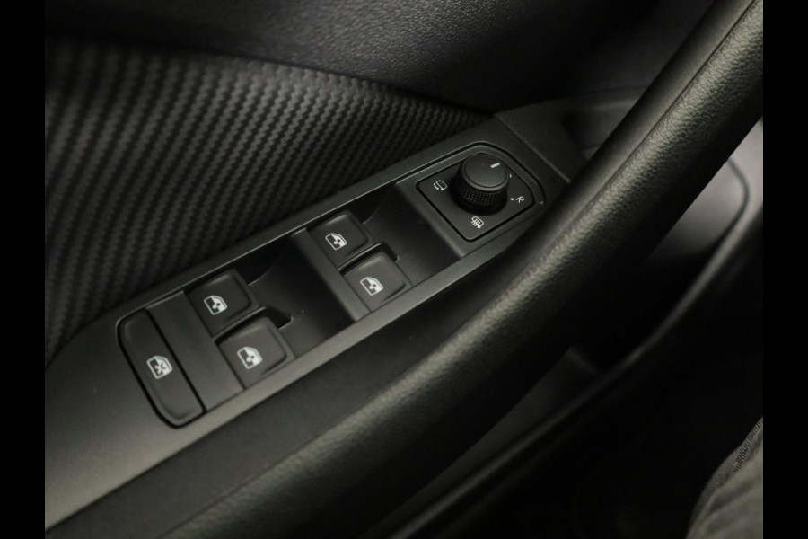 Škoda Kamiq Monte Carlo 1.0 TSI 115 pk 7 versn. DSG | Travel Assist Plus | Winter Pakket | 18 inch lichtmetalen velgen