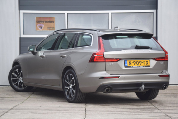 Volvo V60 2.0 B3 Momentum Business UITKLAPBARE TREKHAAK/LEDEREN BEKLEDING/COMFORT-STOELEN