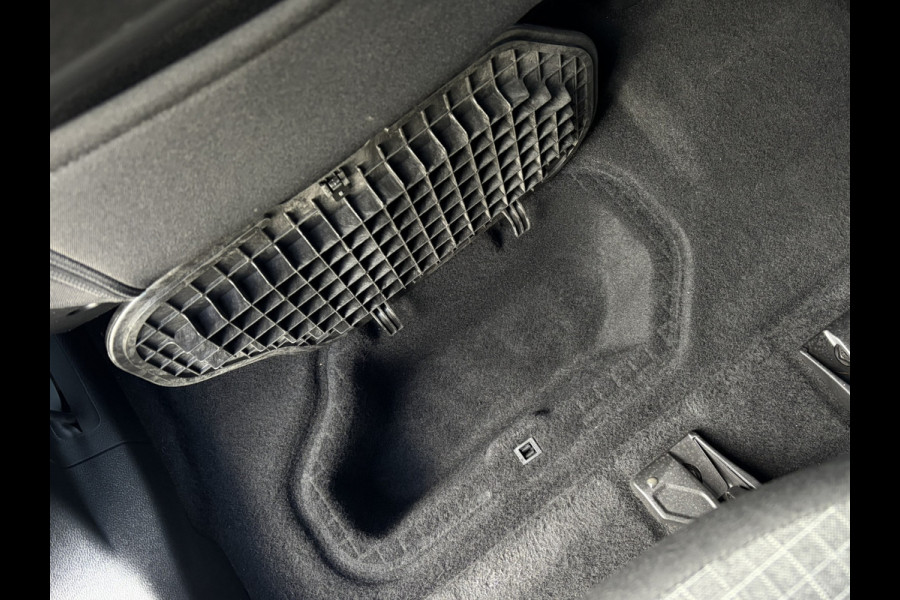 Peugeot Rifter 1.2 Puretech GT-Line Dealeronderhouden | PDC V&A | Camera | DAB | Apple Carplay | Keyless