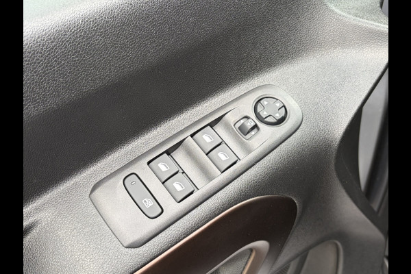 Peugeot Rifter 1.2 Puretech GT-Line Dealeronderhouden | PDC V&A | Camera | DAB | Apple Carplay | Keyless