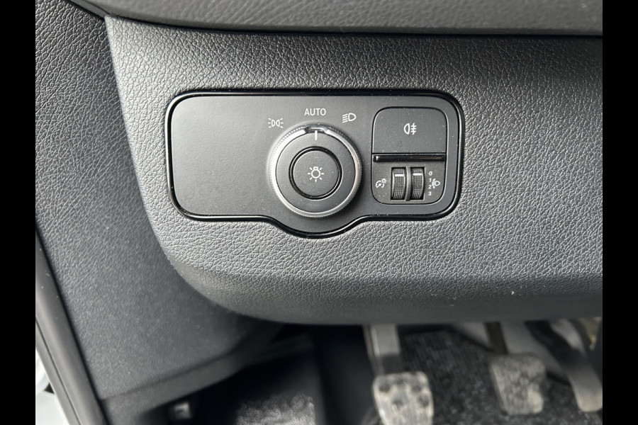 Mercedes-Benz Sprinter 315 CDI L2 H2 RWD / Trekhaak / Camera / MBUX / Navigatie / Cruise control / Airco / 270 Graden achterdeuren