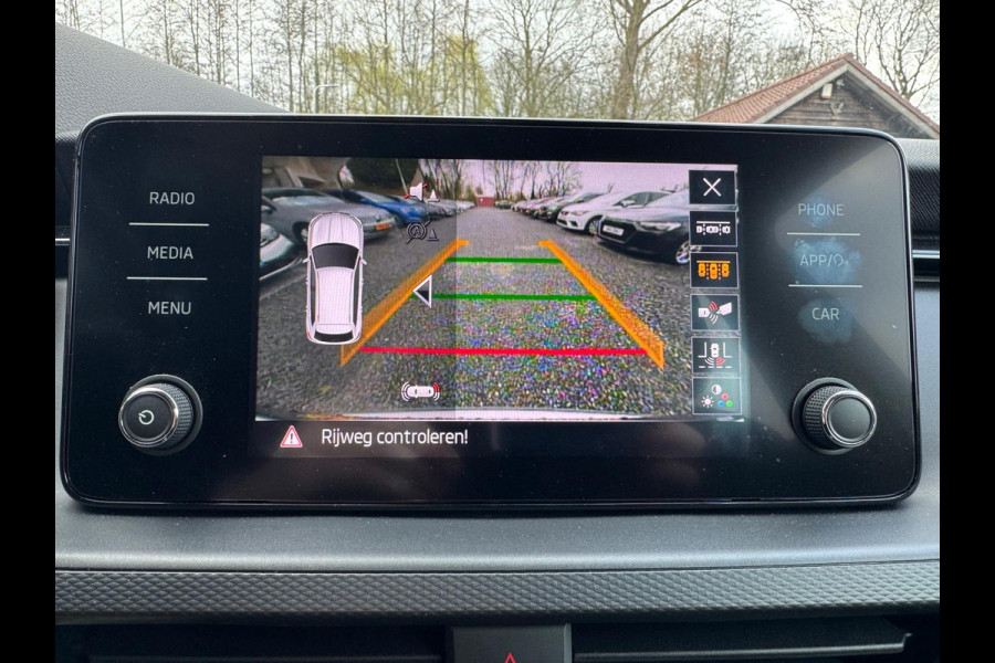 Škoda Kamiq 1.0 TSI 110PK Ambition CAMERA/CRUISE/CARPLAY