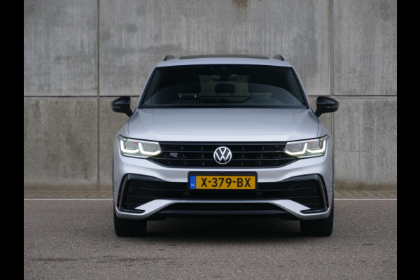 Volkswagen Tiguan 1.5 TSI R-Line | panorama | head-up | Trekhaak..