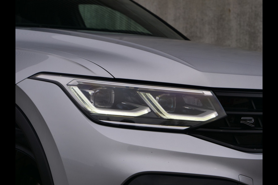 Volkswagen Tiguan 1.5 TSI R-Line | panorama | head-up | Trekhaak..