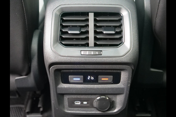 Volkswagen Tiguan 1.5 TSI R-Line | panorama | head-up | Trekhaak..