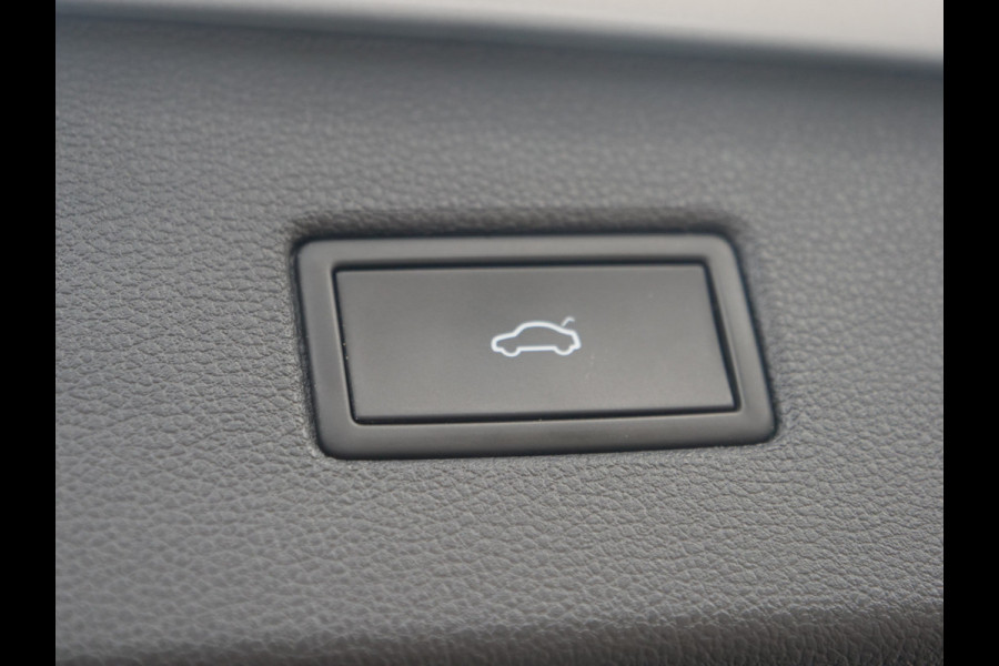 Volkswagen Tiguan 1.5 TSI R-Line | panorama | head-up | Trekhaak..