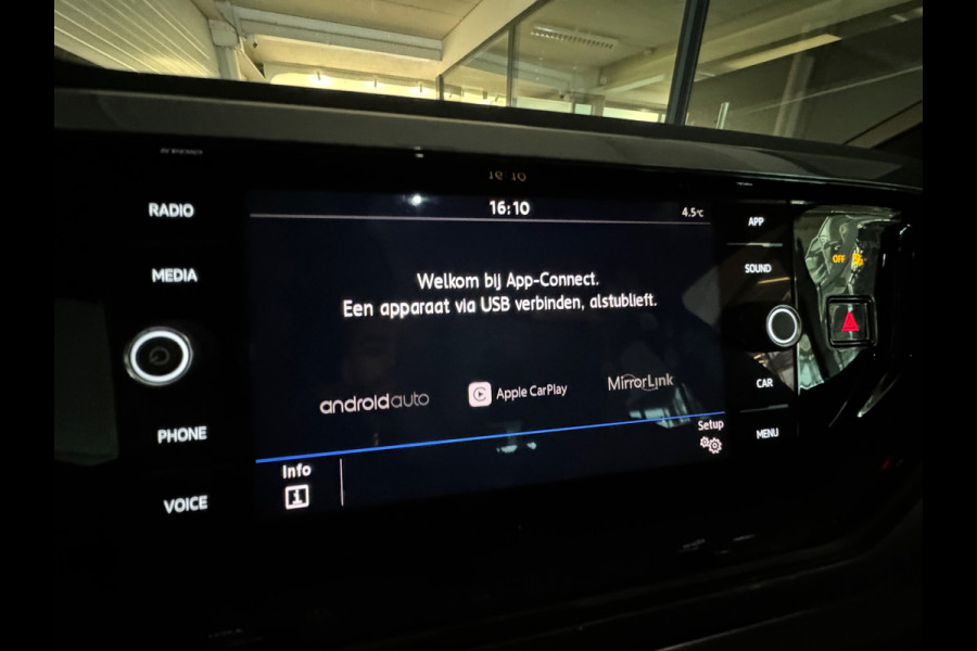 Volkswagen Polo 1.0 TSI Pano|Keyless|Camera|CarPlay|Sfeer