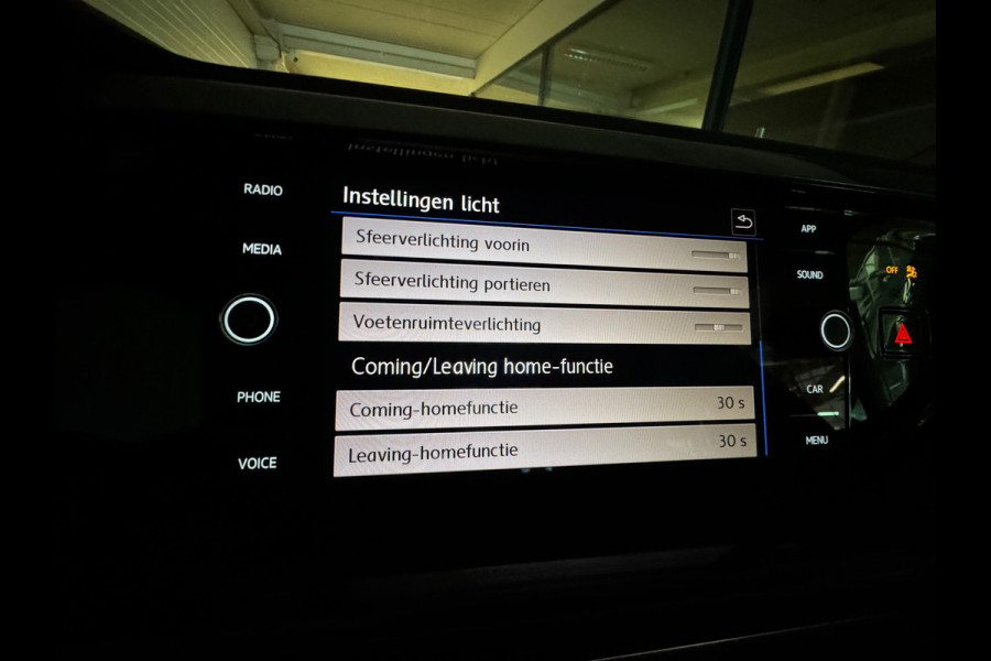 Volkswagen Polo 1.0 TSI Pano|Keyless|Camera|CarPlay|Sfeer