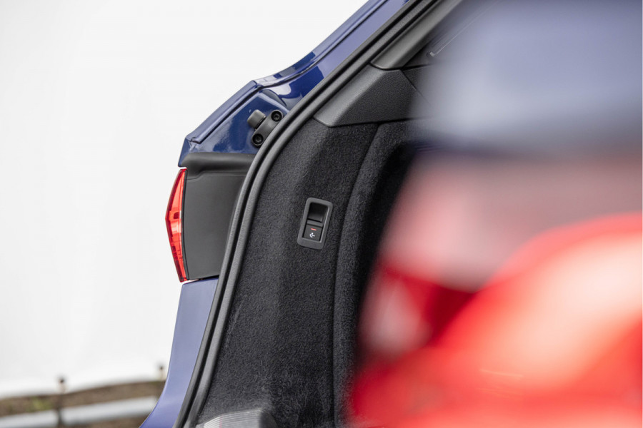 Audi A4 Avant 45 TDI 231pk Quattro S-line Pano Trekhaak 19''