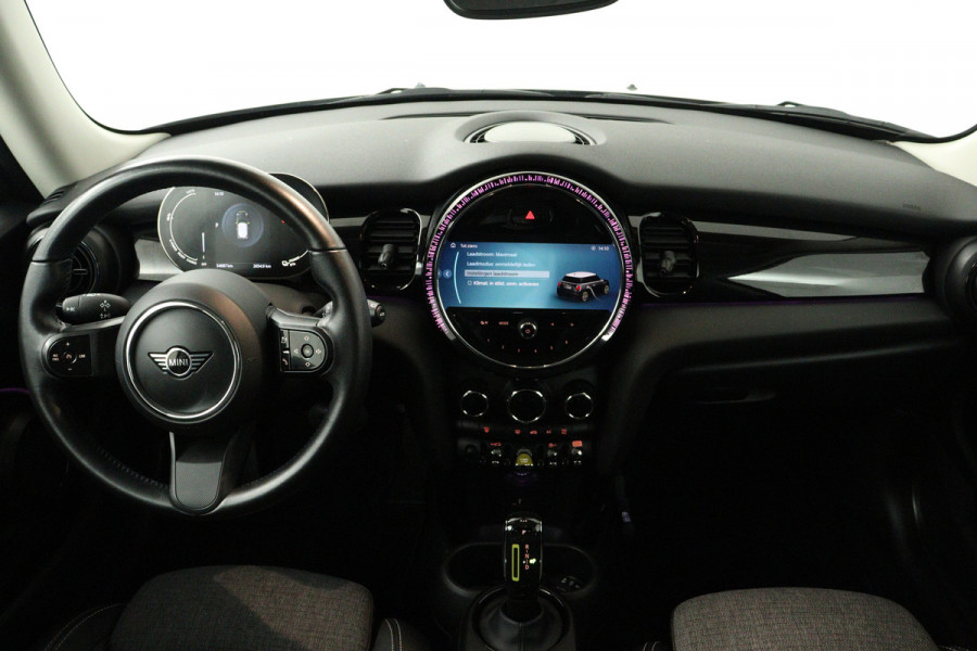 MINI Mini Electric Classic 33 kWh (SFEERVERLICHTING, CRUISE CONTROL, NAVIGATIE, PARKEERSENSOREN)