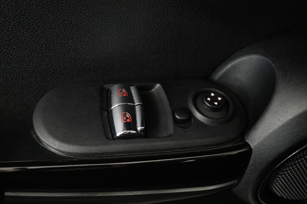 MINI Mini Electric Classic 33 kWh (SFEERVERLICHTING, CRUISE CONTROL, NAVIGATIE, PARKEERSENSOREN)