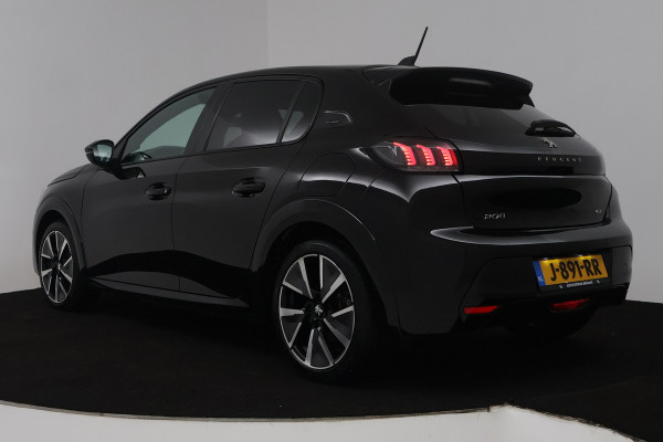 Peugeot e-208 EV GT 350 50 kWh (SFEERVERLICHTING, STOELVERWARMING, CAMERA, CRUISE ADAPTIEF, PARKEERSENSOREN)