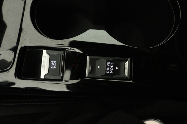 Peugeot e-208 EV GT 350 50 kWh (SFEERVERLICHTING, STOELVERWARMING, CAMERA, CRUISE ADAPTIEF, PARKEERSENSOREN)