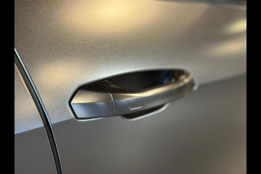 Audi A6 Avant RS6 TFSI quattro / Softclose / Stoel Verwaming/Ventilatie / Pano / 360 Camera / HUD / Keyless