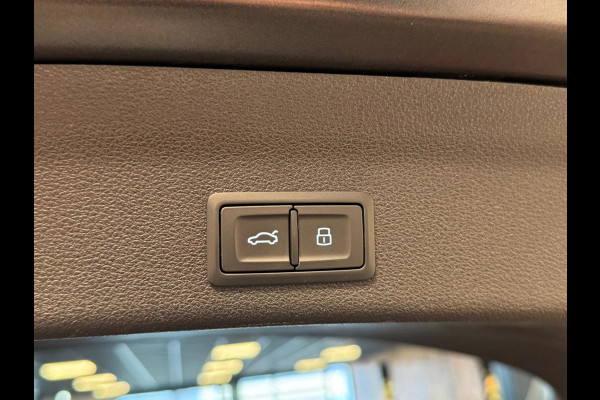 Audi A6 Avant RS6 TFSI quattro / Softclose / Stoel Verwaming/Ventilatie / Pano / 360 Camera / HUD / Keyless
