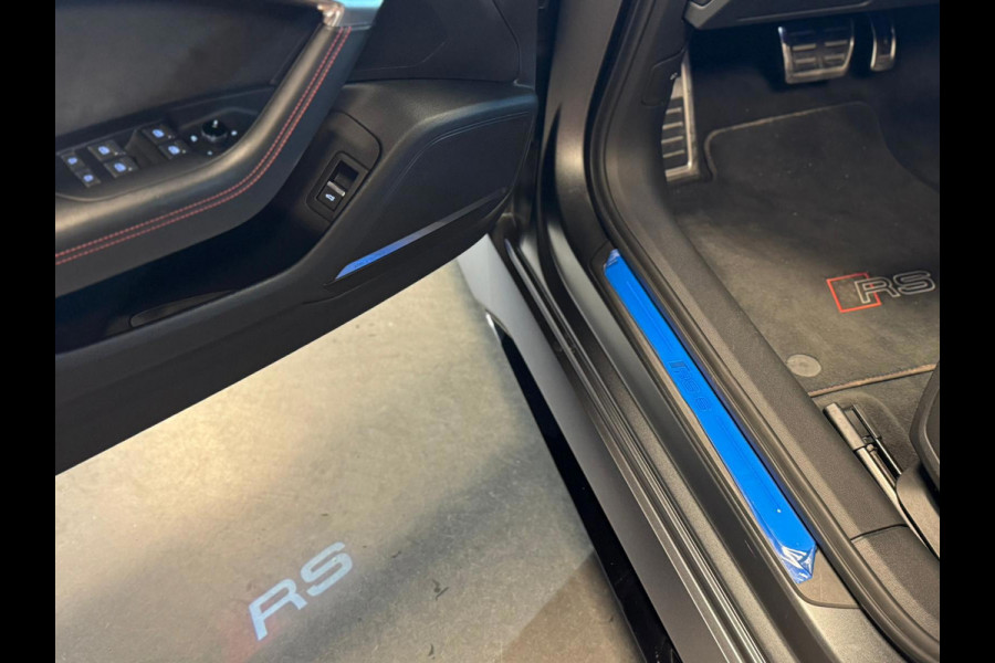 Audi A6 Avant RS6 TFSI quattro / Softclose / Stoel Verwaming/Ventilatie / Pano / 360 Camera / HUD / Keyless