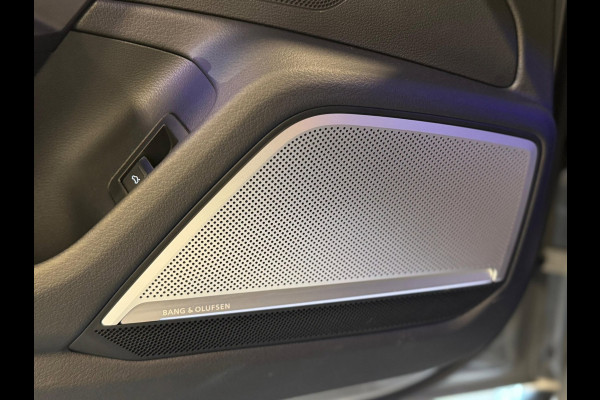Audi A6 Avant RS6 TFSI quattro / Keramisch / Softclose / B&O Advanced / Pano / HUD / Stuur verwaming