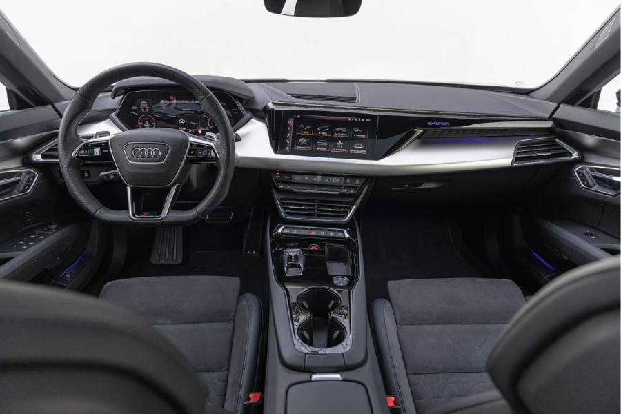 Audi e-tron GT RS 600 pk Quattro Pano HuD B&O Vierwielsturing ACC