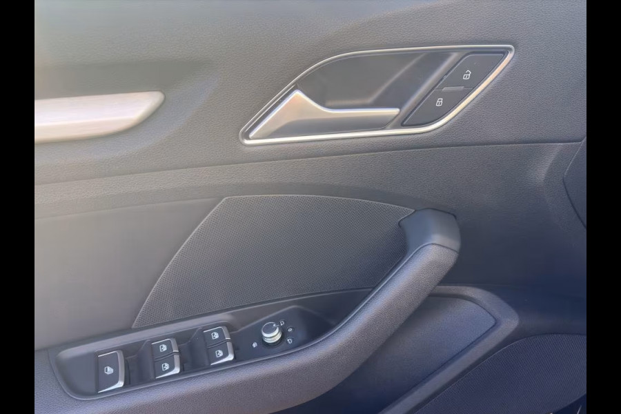 Audi A3 Cabriolet 35 Tfsi S-LINE S-Tronic ** LED, VIRTUAL, MASSAGE, NEKVERW, ACC, 18-inch LMV ** 1e EIG - UNFALFREI ** ** INFORMEER OOK NAAR ONZE AANTREKKELIJKE FINANCIAL-LEASE TARIEVEN **