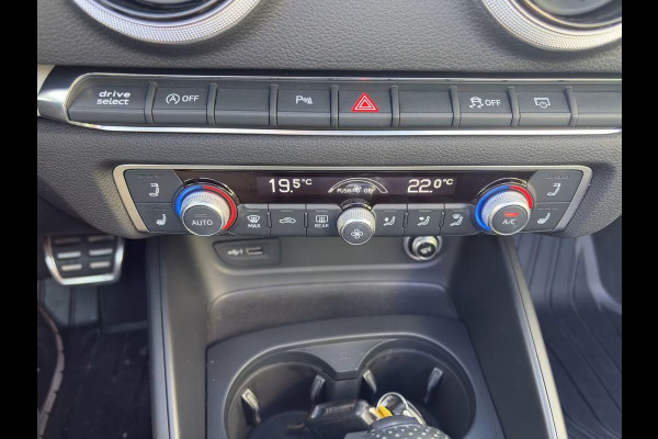 Audi A3 Cabriolet 35 Tfsi S-LINE S-Tronic ** LED, VIRTUAL, MASSAGE, NEKVERW, ACC, 18-inch LMV ** 1e EIG - UNFALFREI ** ** INFORMEER OOK NAAR ONZE AANTREKKELIJKE FINANCIAL-LEASE TARIEVEN **