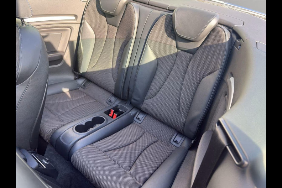 Audi A3 Cabriolet 35 Tfsi S-LINE S-Tronic ** LED, VIRTUAL, KEYLESS, NEKVERW, ACC, 19-inch LMV ** UNFALFREI - DEALER ONDERH.** ** INFORMEER OOK NAAR ONZE AANTREKKELIJKE FINANCIAL-LEASE TARIEVEN **
