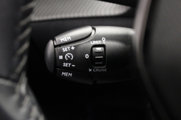 Peugeot 208 1.2 PureTech Blue Lease Active