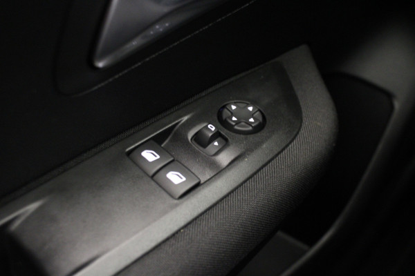 Peugeot 208 1.2 PureTech Blue Lease Active