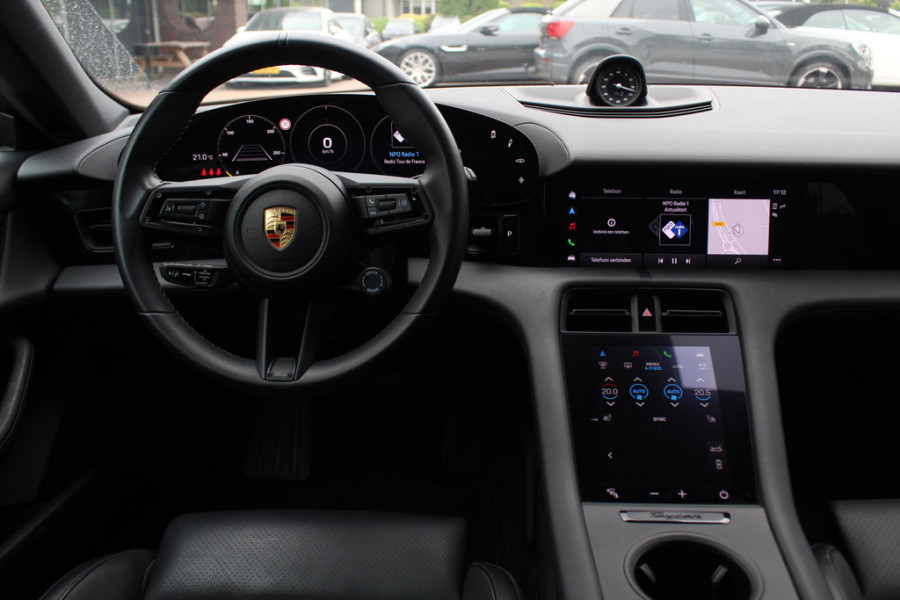 Porsche Taycan Cross Turismo 4 93 kWh / Panoramadak / 360Camera / Sportchrono / 20'' / Leder / Luchtvering / Stoelverwarming / DAB / Cruise Control