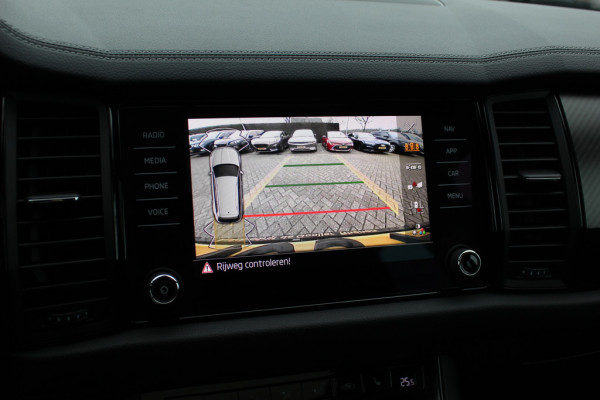 Škoda Kodiaq 1.5 TSI Sportline Business / Camera / Keyless / Sportstoelen / CarPlay / 19'' / Blackpack / Virtual Cockpit / Dodehoek / DAB / Stoelverwarming / ACC