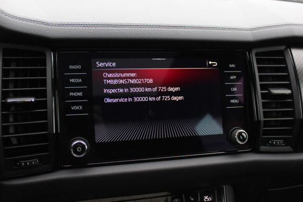Škoda Kodiaq 1.5 TSI Sportline Business / Camera / Keyless / Sportstoelen / CarPlay / 19'' / Blackpack / Virtual Cockpit / Dodehoek / DAB / Stoelverwarming / ACC