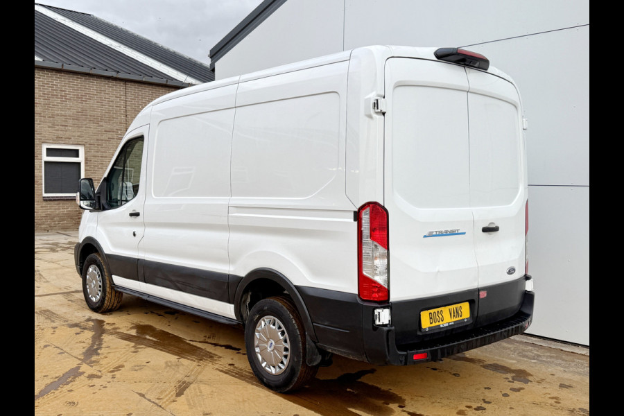 Ford E-Transit 89kWh 97.3% (SOH) 402km WLTP BEV Snelladen L2H2 Climate Control Carplay 360° Camera Stoelverwarming Parkeersensoren voor achter