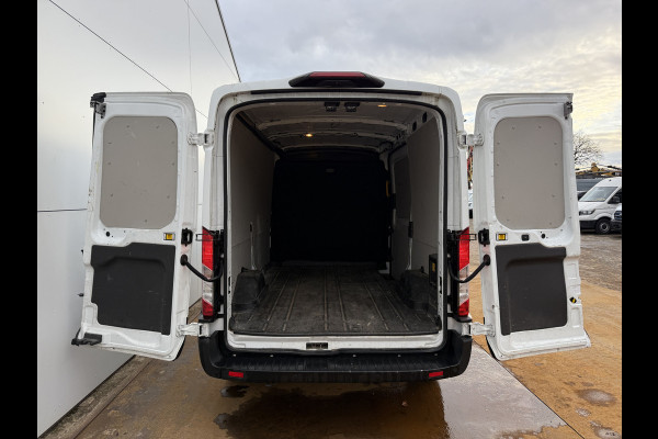 Ford E-Transit 89kWh 97.3% (SOH) 402km WLTP BEV Snelladen L2H2 Climate Control Carplay 360° Camera Stoelverwarming Parkeersensoren voor achter