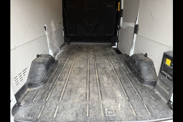 Ford E-Transit 89kWh 97.3% (SOH) 402km WLTP BEV Snelladen L2H2 Climate Control Carplay 360° Camera Stoelverwarming Parkeersensoren voor achter