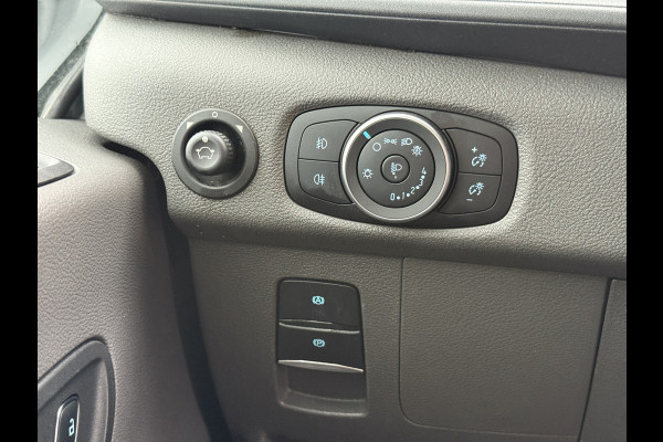 Ford E-Transit 89kWh 97.3% (SOH) 402km WLTP BEV Snelladen L2H2 Climate Control Carplay 360° Camera Stoelverwarming Parkeersensoren voor achter