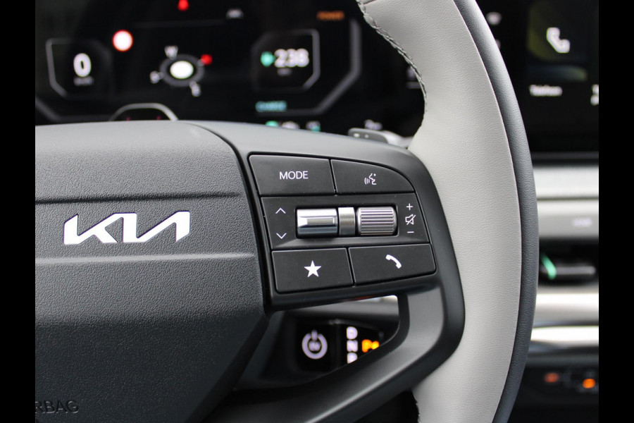 Kia EV4 Plus Advanced 81.4 kWh | DIRECT LEVERBAAR | Schuifkanteldak | Navigatie | Stoel en stuurverwarming | H&K | Elektrische achterklep