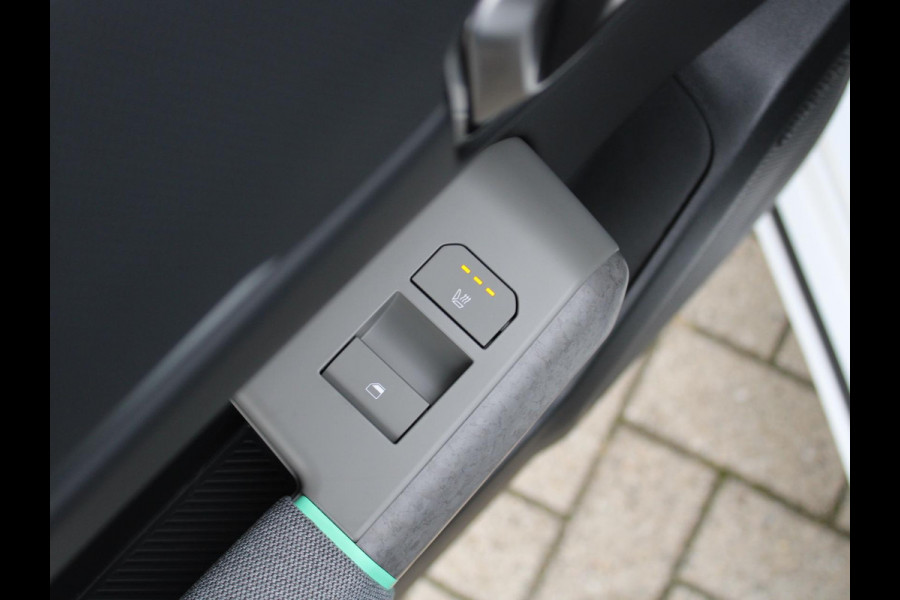 Kia EV4 Plus Advanced 81.4 kWh | DIRECT LEVERBAAR | Schuifkanteldak | Navigatie | Stoel en stuurverwarming | H&K | Elektrische achterklep