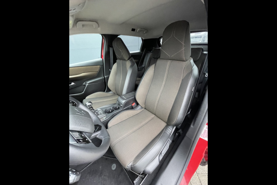 DS Ds 3 Crossback 100pk Performance Line (Stoelverwarming - Camera - Automatische Airco - Head up - Navigatie - Apple Carplay - Keyless Start)
