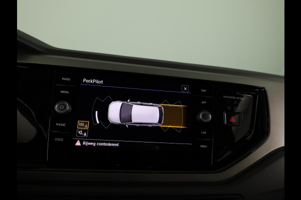 Volkswagen Polo 1.0 TSI Comfortline Business 95PK | Automaat (DSG) | Navigatie | Parkeersensoren