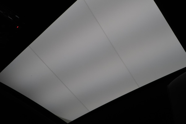 Mercedes-Benz CLA-Klasse Shooting Brake 250 e Premium Plus AMG Panoramadak, ACC, Camera, Sfeerverlichting, Trekhaak, Widescreen, 18"