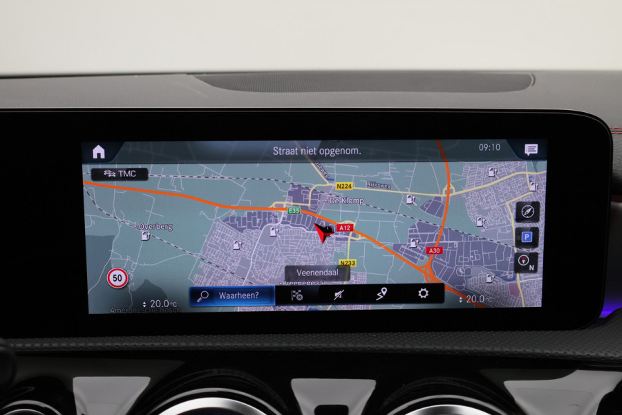 Mercedes-Benz CLA-Klasse Shooting Brake 250 e Premium Plus AMG Panoramadak, ACC, Camera, Sfeerverlichting, Trekhaak, Widescreen, 18"