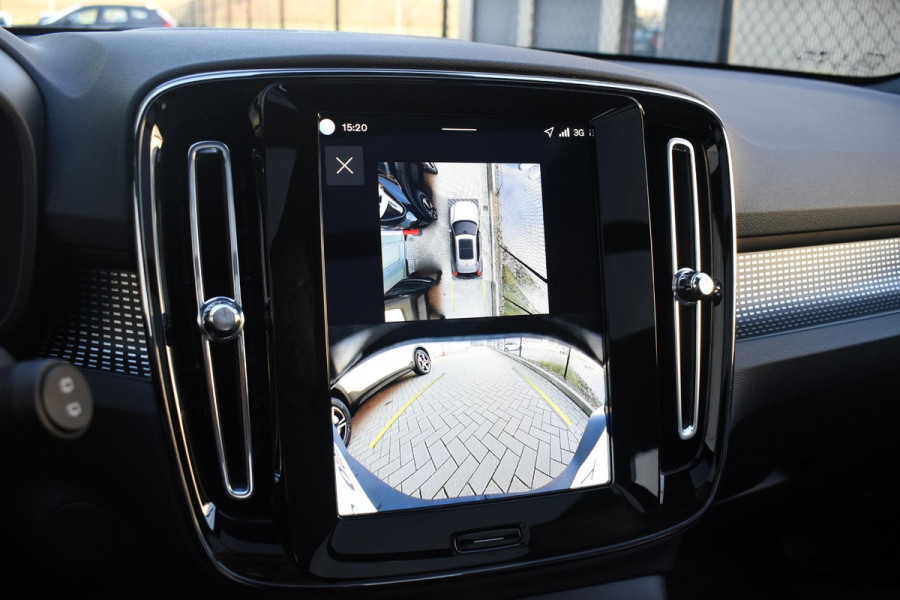 Volvo EX40 252PK Single Motor Extended Range 82 kWh Plus / Lounge Pakket / Panoramadak / 360 Camera / Extra getint glas / 20'' Velgen / MicroTech/Nubuck bekleding