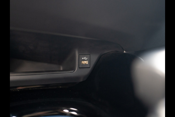 Toyota C-HR 1.8 Hybrid GR-Sport | Bi-Tone | Trekhaak | Dodehoek sensoren | Stoel & Stuur verw. | 19'' | Prijs Rijklaar!!