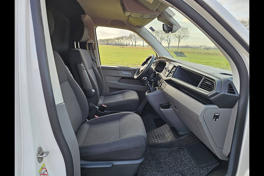Volkswagen Transporter 2.0 TDI T6.1 L2H1 2x-Zijdeur Trekhaak Achterdeuren CarPlay!