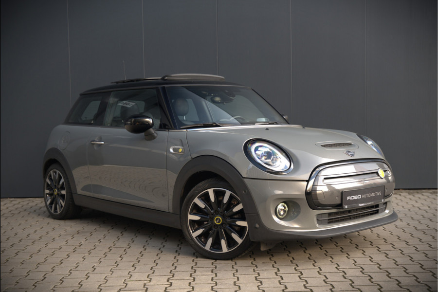 MINI Mini Electric Yours 33 kWh | Panoramadak | Harman Kardon | Head-Up Display | Union Jack | Black Pack | BTW | Stoelverwarming | Keyless | Apple Carplay | Navigatie | Camera | Parkeersensoren | Warmtepomp | Leer | Cruise