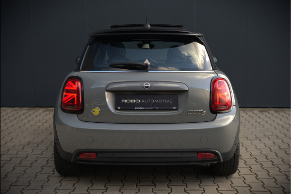 MINI Mini Electric Yours 33 kWh | Panoramadak | Harman Kardon | Head-Up Display | Union Jack | Black Pack | BTW | Stoelverwarming | Keyless | Apple Carplay | Navigatie | Camera | Parkeersensoren | Warmtepomp | Leer | Cruise