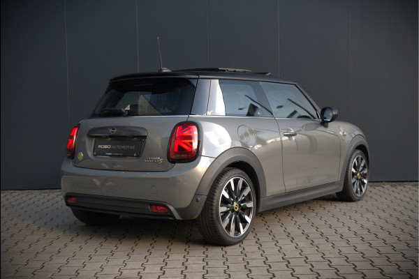MINI Mini Electric Yours 33 kWh | Panoramadak | Harman Kardon | Head-Up Display | Union Jack | Black Pack | BTW | Stoelverwarming | Keyless | Apple Carplay | Navigatie | Camera | Parkeersensoren | Warmtepomp | Leer | Cruise
