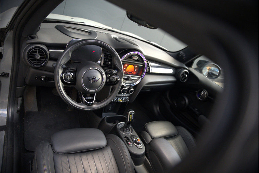 MINI Mini Electric Yours 33 kWh | Panoramadak | Harman Kardon | Head-Up Display | Union Jack | Black Pack | BTW | Stoelverwarming | Keyless | Apple Carplay | Navigatie | Camera | Parkeersensoren | Warmtepomp | Leer | Cruise