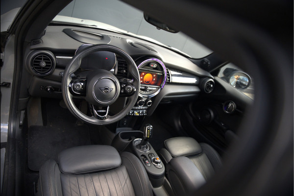 MINI Mini Electric Yours 33 kWh | Panoramadak | Harman Kardon | Head-Up Display | Union Jack | Black Pack | BTW | Stoelverwarming | Keyless | Apple Carplay | Navigatie | Camera | Parkeersensoren | Warmtepomp | Leer | Cruise