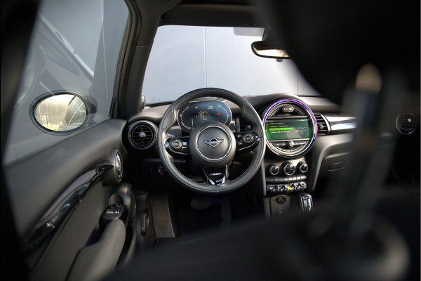 MINI Mini Electric Yours 33 kWh | Panoramadak | Harman Kardon | Head-Up Display | Union Jack | Black Pack | BTW | Stoelverwarming | Keyless | Apple Carplay | Navigatie | Camera | Parkeersensoren | Warmtepomp | Leer | Cruise