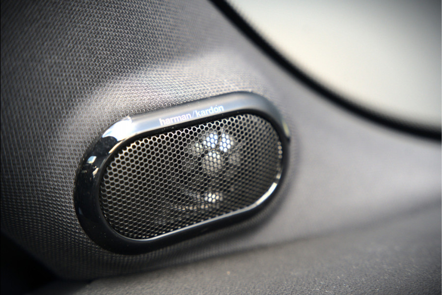 MINI Mini Electric Yours 33 kWh | Panoramadak | Harman Kardon | Head-Up Display | Union Jack | Black Pack | BTW | Stoelverwarming | Keyless | Apple Carplay | Navigatie | Camera | Parkeersensoren | Warmtepomp | Leer | Cruise